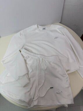 Alo Yoga White Sweatshirt Tracksuit, Size M.